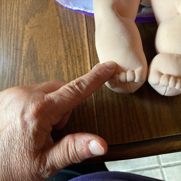 Cabbage patch kid play along 2007 little girl brown curly hair and green eyes - Picture 5 of 8